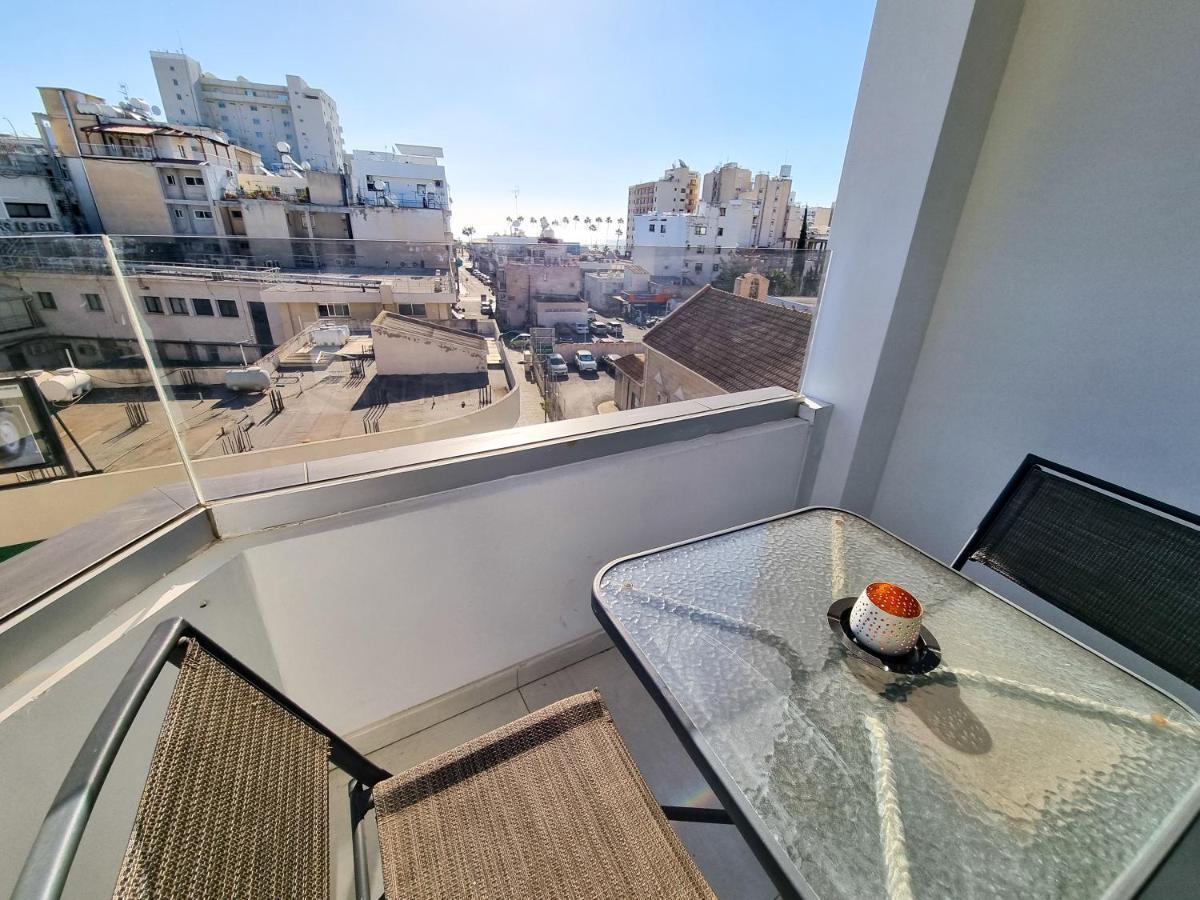 Sea La Vie Seaview Apartment Ларнака Екстер'єр фото